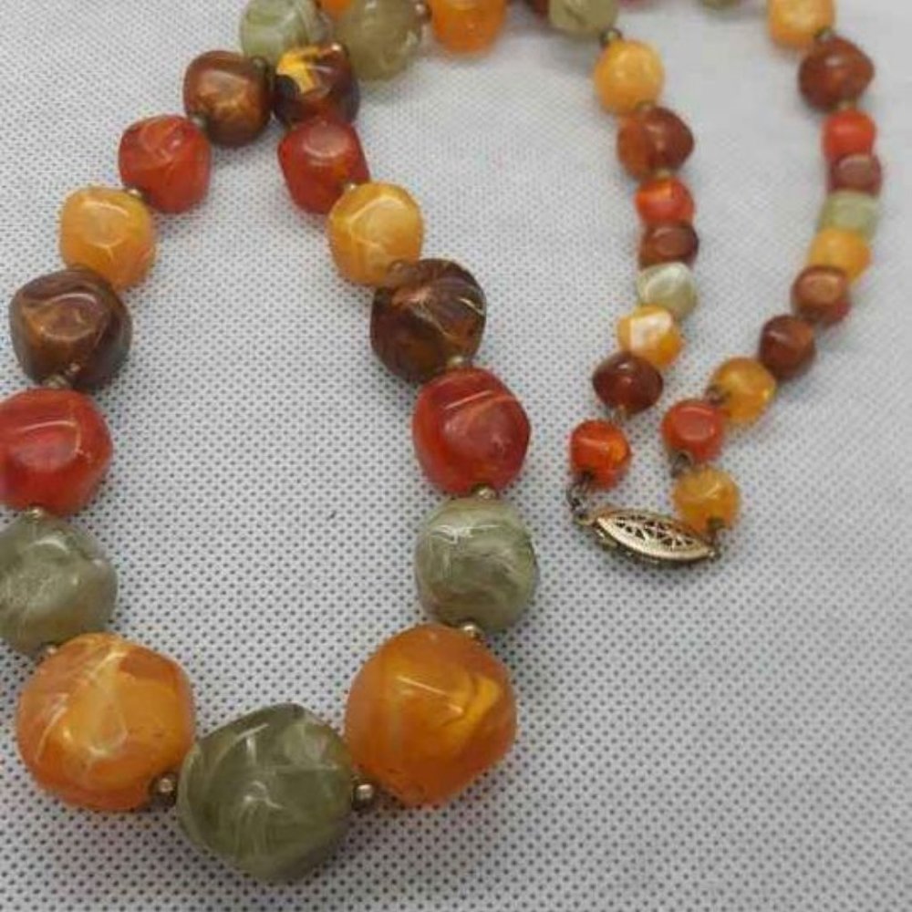 KRAMER LUCITE necklace Orange Green Brown Marbled Beads Goldtone Filigree Clasp